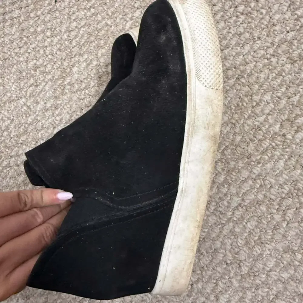 Steve Madden Wedgie Black Suede size 9 shoes